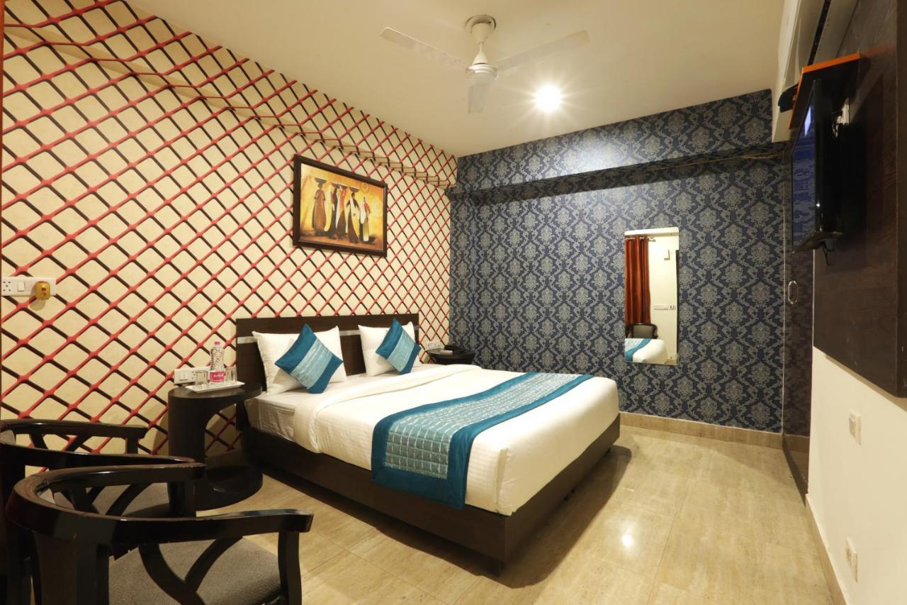 Hotel Airport Star New Delhi Exteriör bild