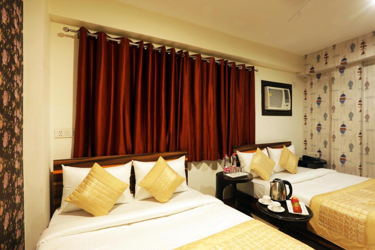 Hotel Airport Star New Delhi Exteriör bild