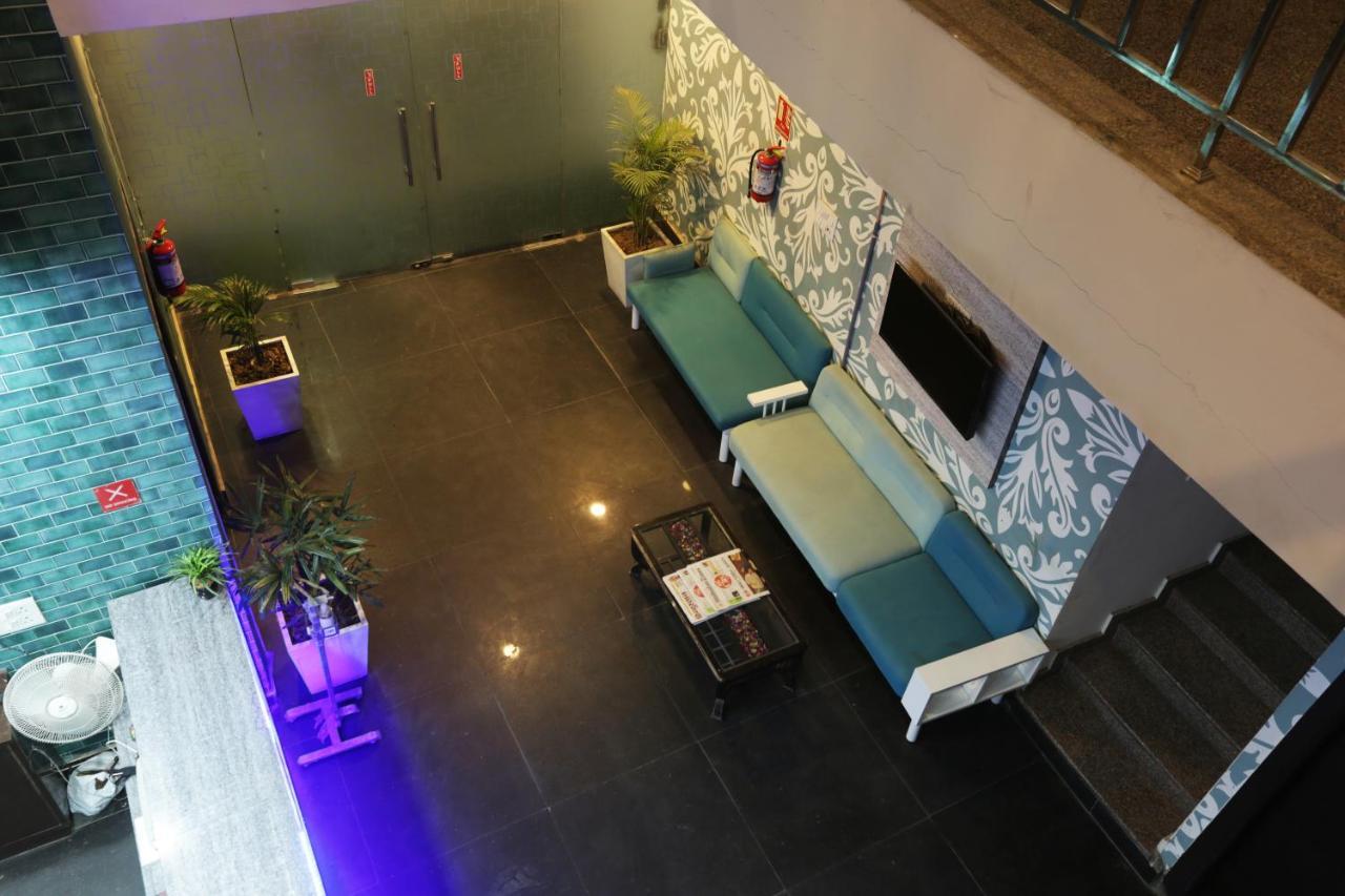 Hotel Airport Star New Delhi Exteriör bild